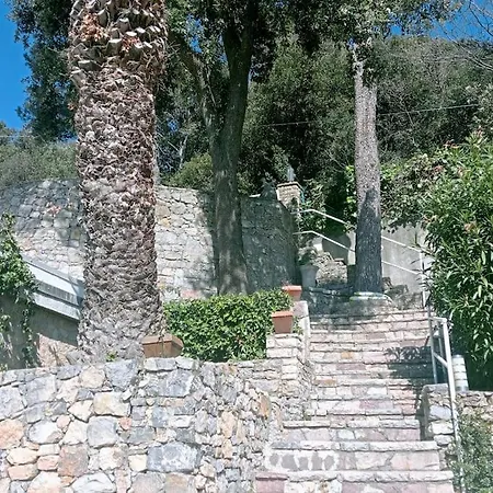 Lerici-zanego, La Casetta Nel Parco